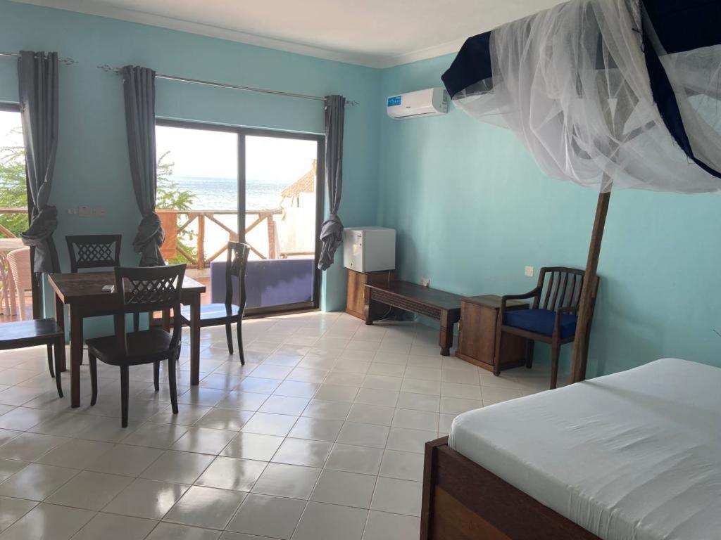 Kaure Sand Beach Lodge اوروا المظهر الخارجي الصورة