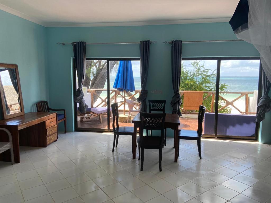 Kaure Sand Beach Lodge اوروا المظهر الخارجي الصورة