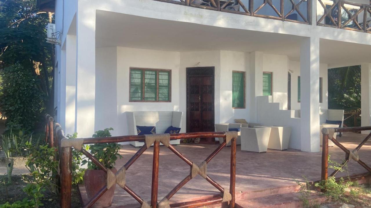 Kaure Sand Beach Lodge اوروا المظهر الخارجي الصورة