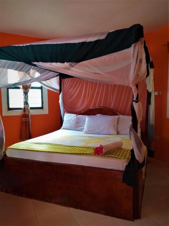 Kaure Sand Beach Lodge اوروا المظهر الخارجي الصورة