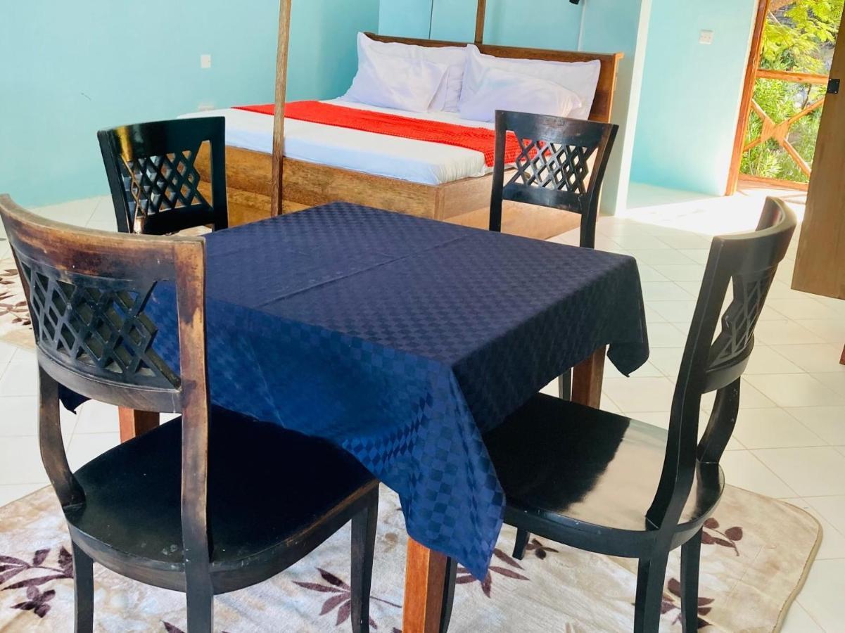 Kaure Sand Beach Lodge اوروا المظهر الخارجي الصورة