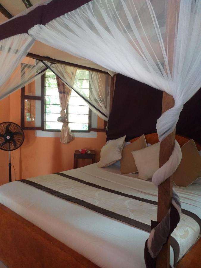 Kaure Sand Beach Lodge اوروا المظهر الخارجي الصورة