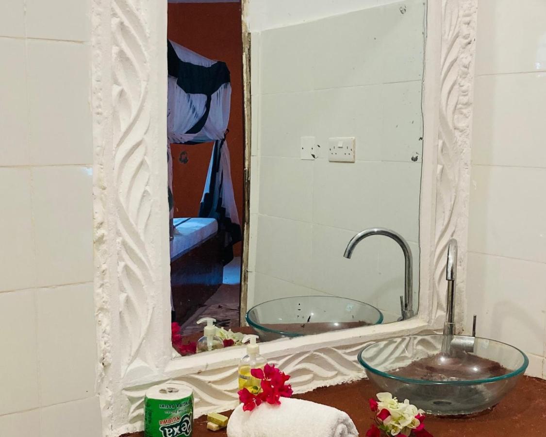 Kaure Sand Beach Lodge اوروا المظهر الخارجي الصورة