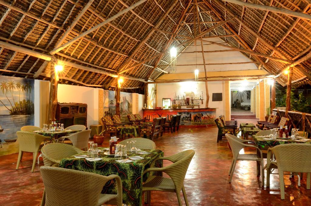Kaure Sand Beach Lodge اوروا المظهر الخارجي الصورة