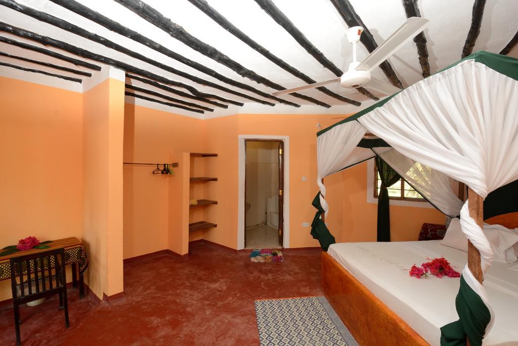 Kaure Sand Beach Lodge اوروا الغرفة الصورة