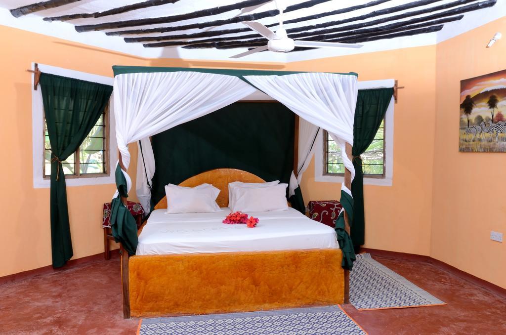 Kaure Sand Beach Lodge اوروا الغرفة الصورة